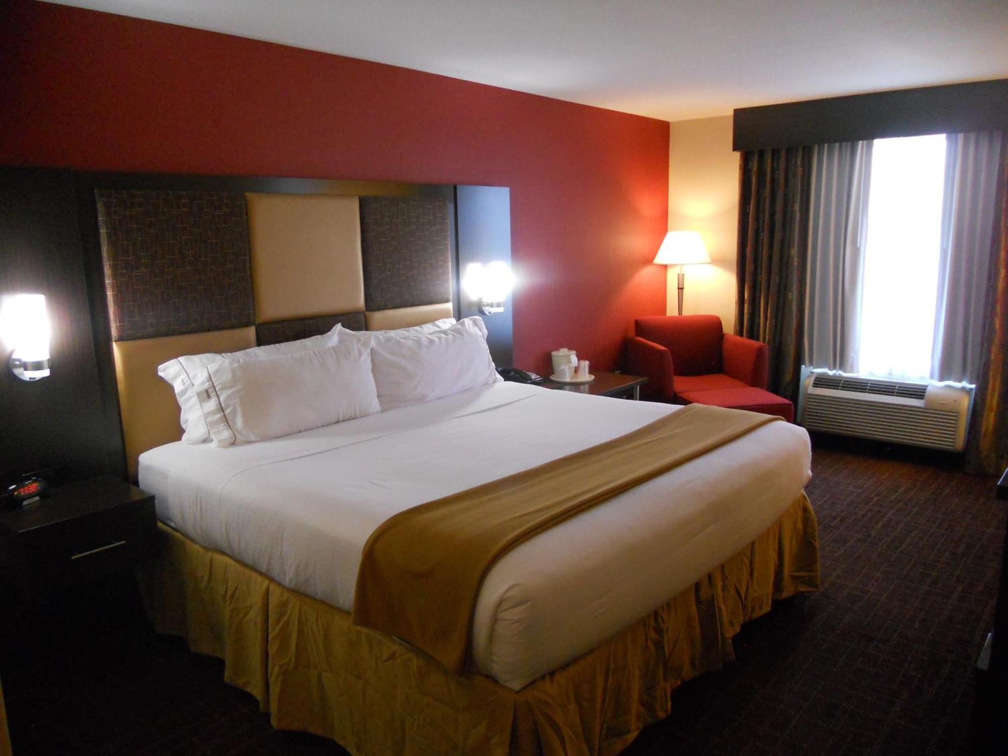 Holiday Inn Express Greensburg, An Ihg Hotel Bagian luar foto