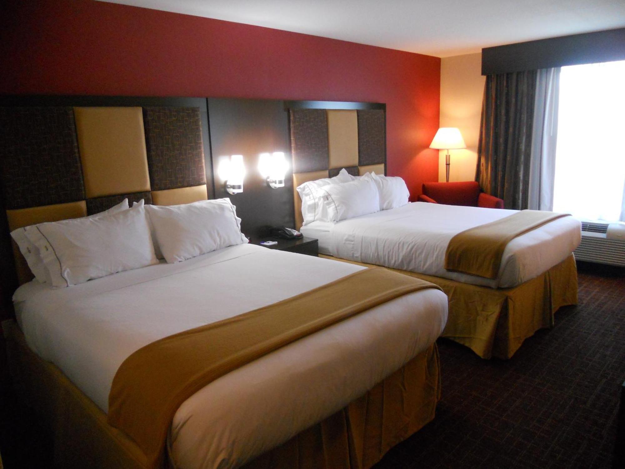 Holiday Inn Express Greensburg, An Ihg Hotel Bagian luar foto